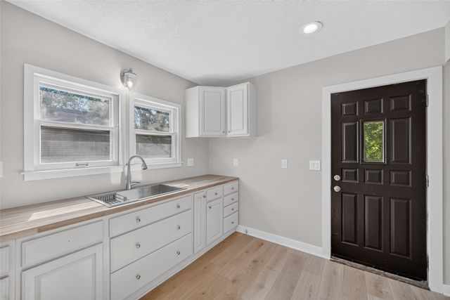 2814 School Street, Des Moines, IA 50311