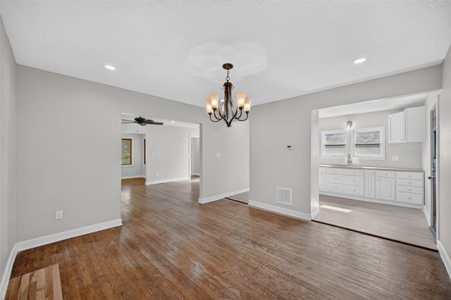 2814 School Street, Des Moines, IA 50311