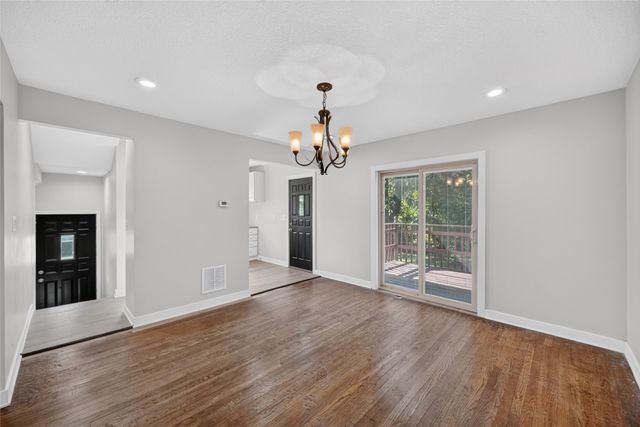 2814 School Street, Des Moines, IA 50311