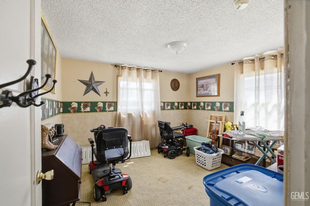 733 Decatur Street, Bakersfield, CA 93308