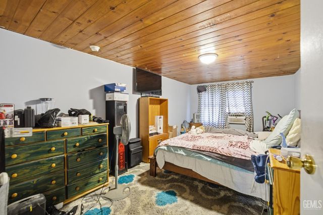 733 Decatur Street, Bakersfield, CA 93308