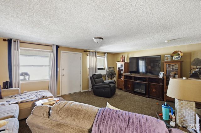 733 Decatur Street, Bakersfield, CA 93308