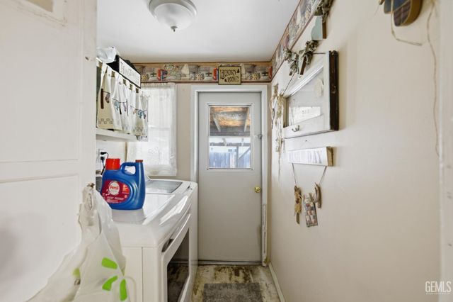 733 Decatur Street, Bakersfield, CA 93308