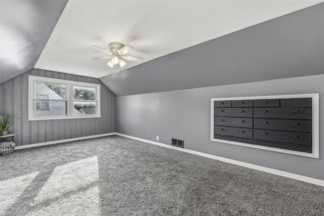 1437 30th Street SE, Cedar Rapids, IA 52403