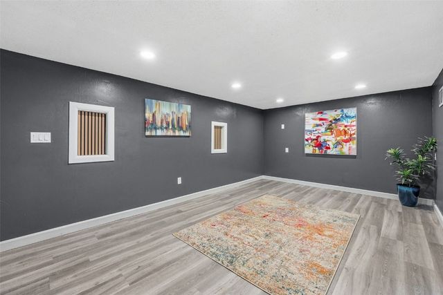 1437 30th Street SE, Cedar Rapids, IA 52403