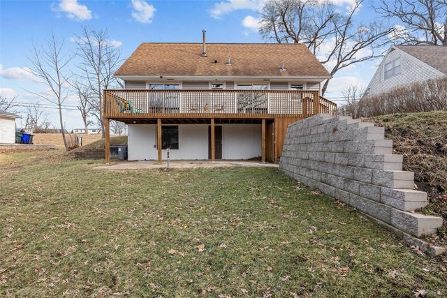 1437 30th Street SE, Cedar Rapids, IA 52403