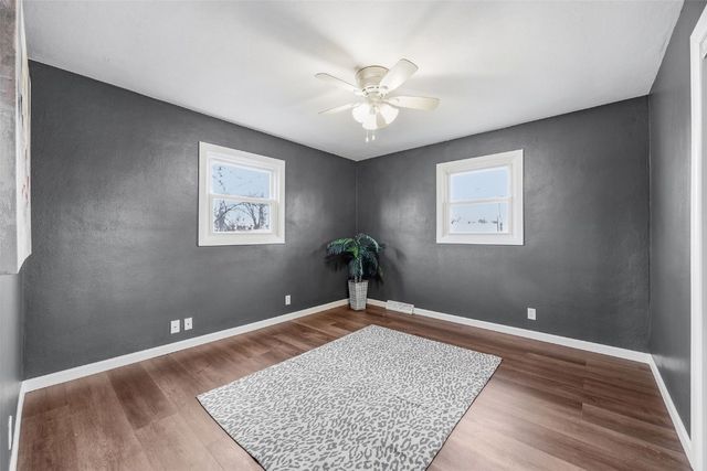 1437 30th Street SE, Cedar Rapids, IA 52403