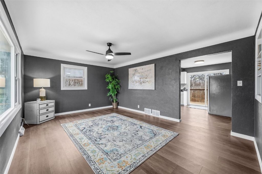 1437 30th Street SE, Cedar Rapids, IA 52403