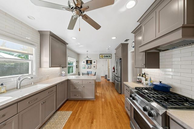 881 El Chorro Way, Sacramento, CA 95864