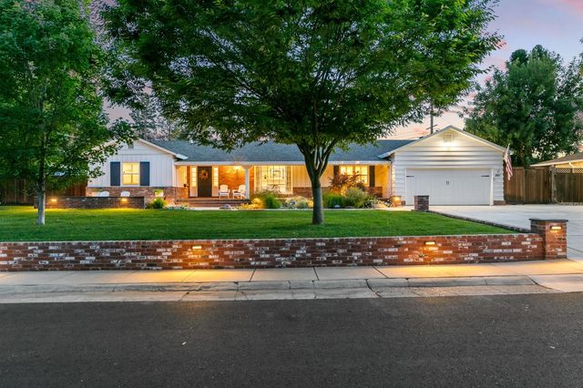 881 El Chorro Way, Sacramento, CA 95864
