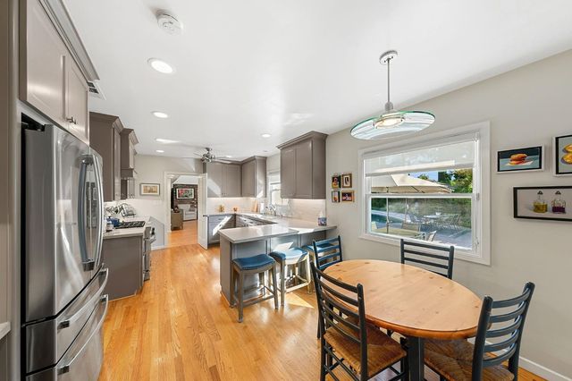 881 El Chorro Way, Sacramento, CA 95864