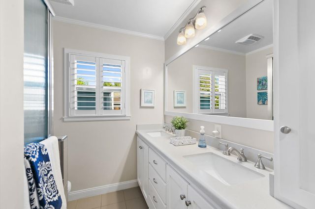 881 El Chorro Way, Sacramento, CA 95864