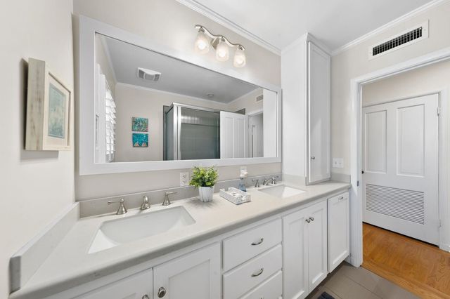 881 El Chorro Way, Sacramento, CA 95864