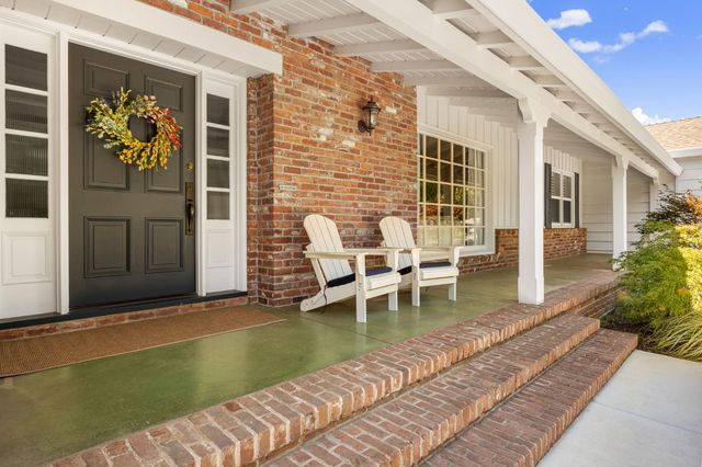 881 El Chorro Way, Sacramento, CA 95864