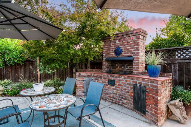 881 El Chorro Way, Sacramento, CA 95864