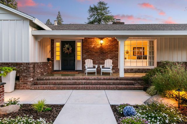 881 El Chorro Way, Sacramento, CA 95864
