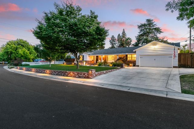 881 El Chorro Way, Sacramento, CA 95864
