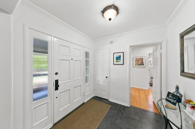 881 El Chorro Way, Sacramento, CA 95864