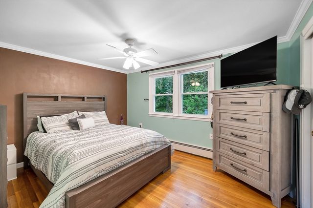 9 Sunrise Dr, Hudson, NH 03051