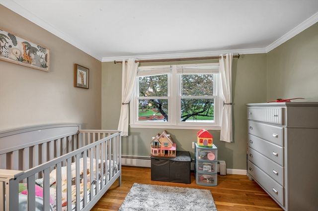9 Sunrise Dr, Hudson, NH 03051