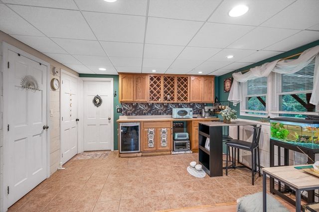 9 Sunrise Dr, Hudson, NH 03051