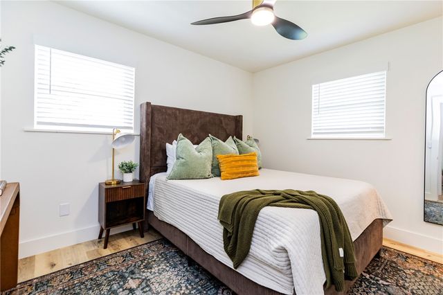 810 NW Carson Drive, Bentonville, AR 72712