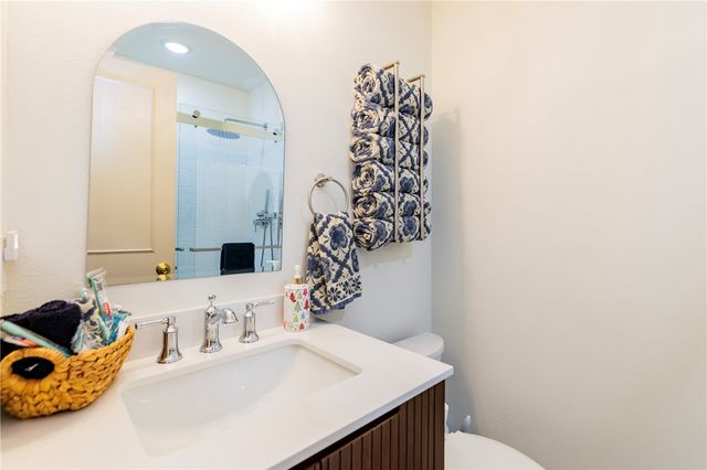 810 NW Carson Drive, Bentonville, AR 72712