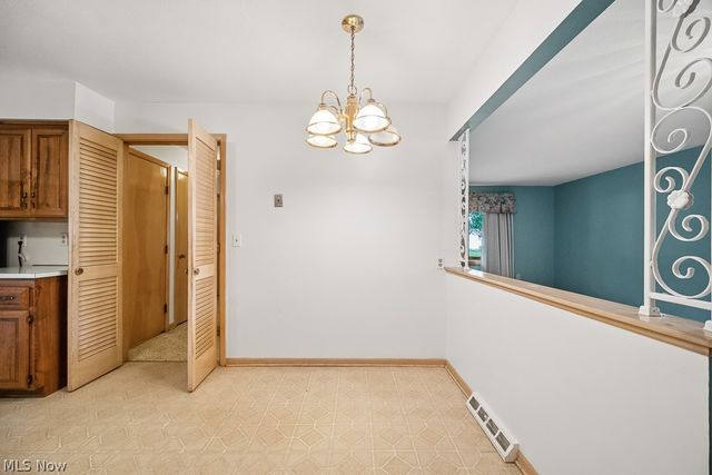 6161 Winchester Drive, Seven Hills, OH 44131