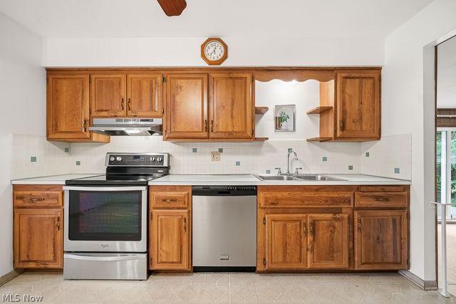 6161 Winchester Drive, Seven Hills, OH 44131