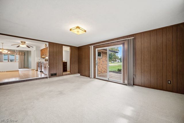 6161 Winchester Drive, Seven Hills, OH 44131