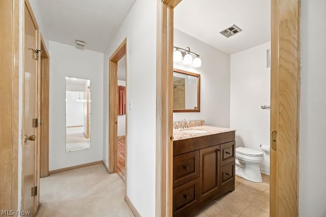 6161 Winchester Drive, Seven Hills, OH 44131