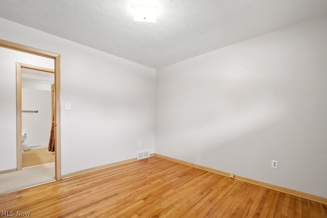 6161 Winchester Drive, Seven Hills, OH 44131