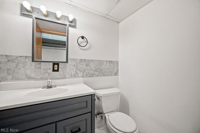 6161 Winchester Drive, Seven Hills, OH 44131