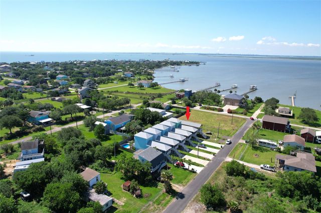 1041 15th Street, San Leon, TX 77539
