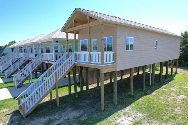 1041 15th Street, San Leon, TX 77539