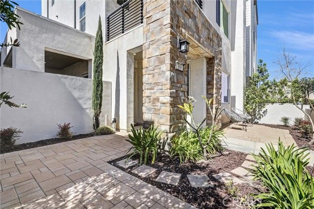 109 Pitch, Irvine, CA 92618