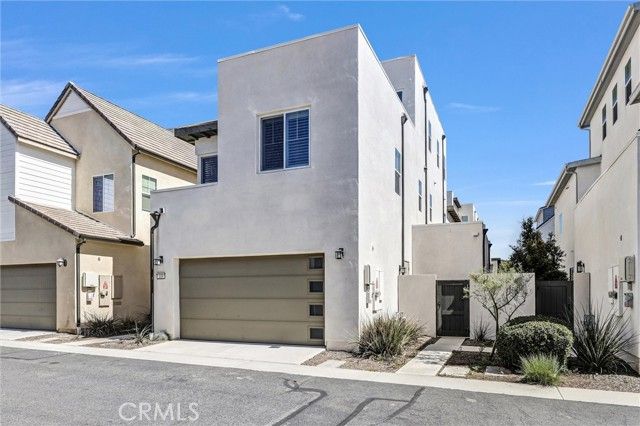109 Pitch, Irvine, CA 92618