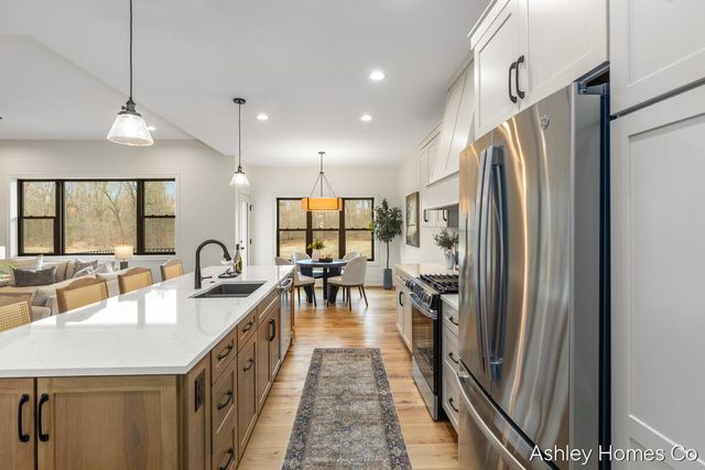 11035 Shaner Avenue, Rockford, MI 49341