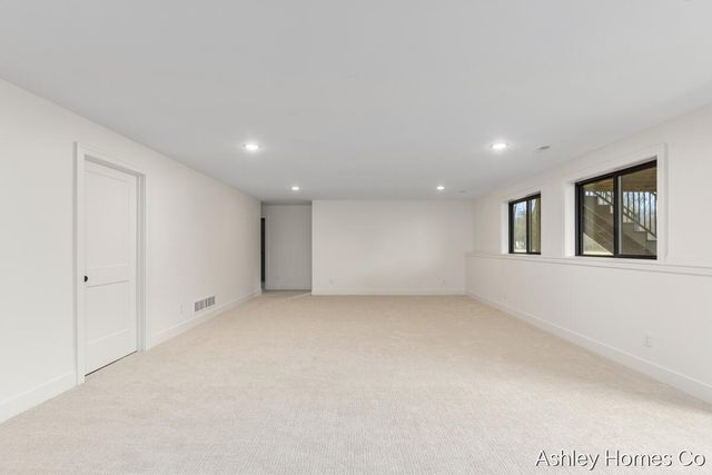 11035 Shaner Avenue, Rockford, MI 49341