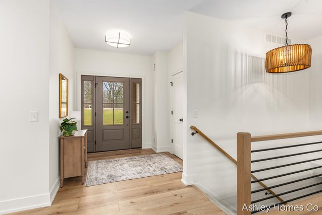 11035 Shaner Avenue, Rockford, MI 49341