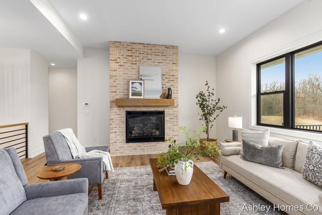 11035 Shaner Avenue, Rockford, MI 49341