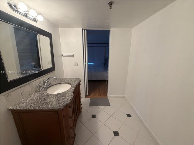 896 N Federal Hwy 326, Lantana, FL 33462