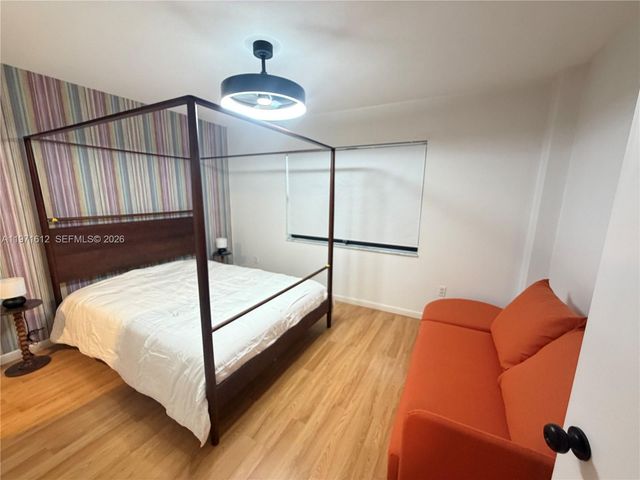 896 N Federal Hwy 326, Lantana, FL 33462