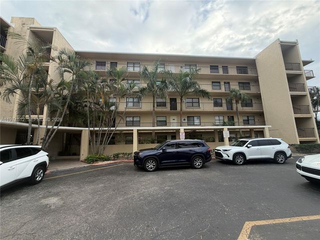 896 N Federal Hwy 326, Lantana, FL 33462