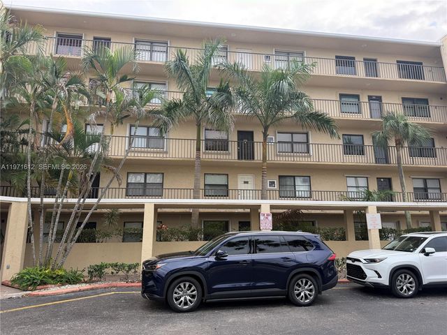 896 N Federal Hwy 326, Lantana, FL 33462