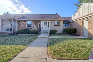 9780 Cambridge Court Cambridge CT. 3, Green Oak Township, MI 48178