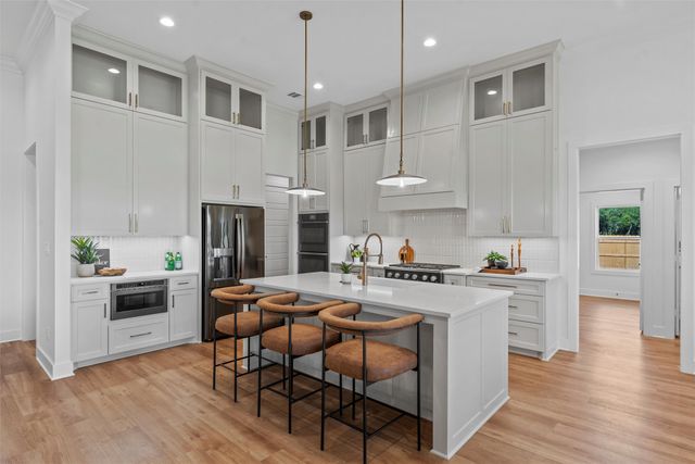 213 Amistad, Mcgregor, TX 76657