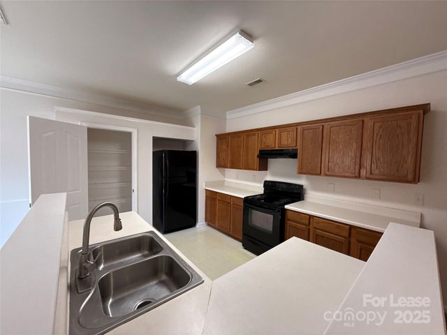 2807 Forest Grove Court, Charlotte, NC 28269