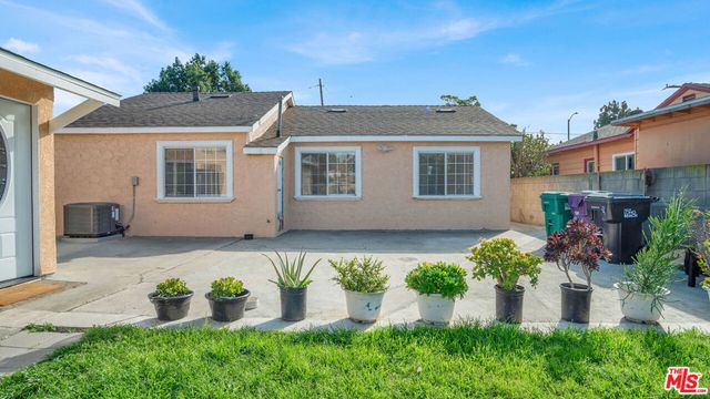 2239 W Lincoln Street, Long Beach, CA 90810