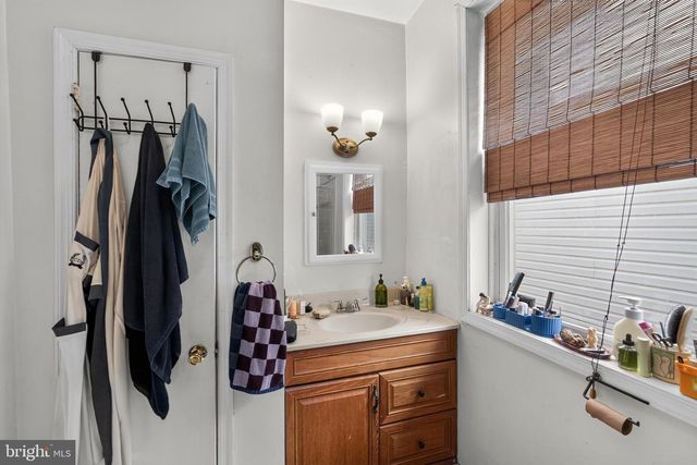 4949 HAZEL AVE, Philadelphia, PA 19143